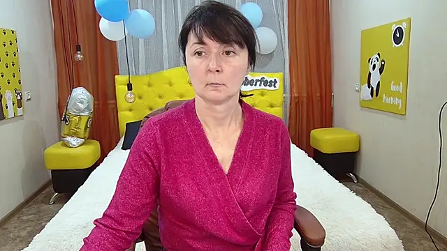 Snapshot of VivianGuchih chatting on September 28, 5:58 am VivianGuchih online show from September 28, 5:58 am