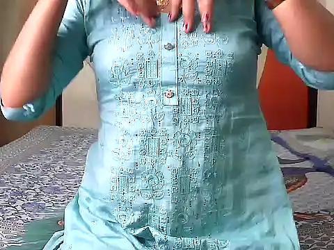 Snapshot of Lalita_thakur chatting on November 20, 4:29 pm Lalita thakur online show from November 20, 4:29 pm