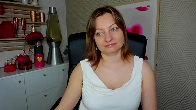 angelaSamt online show from April 24, 5:31 am