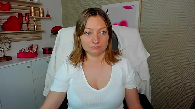 angelaSamt online show from June 10, 5:30 am