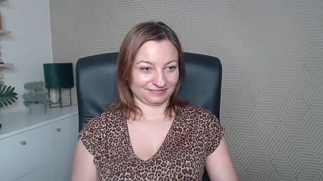 angelaSamt online show from November 24, 6:46 am