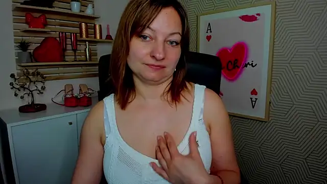 angelaSamt online show from May 5, 5:32 am