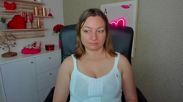 angelaSamt online show from June 12, 5:38 am