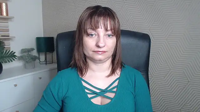 angelaSamt online show from January 7, 8:30 am