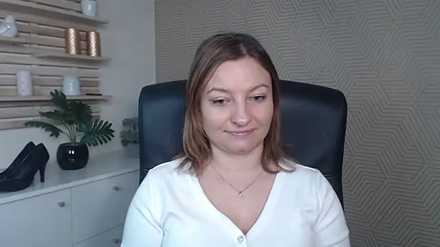 angelaSamt online show from December 2, 6:37 am