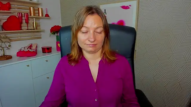 angelaSamt online show from June 11, 5:37 am