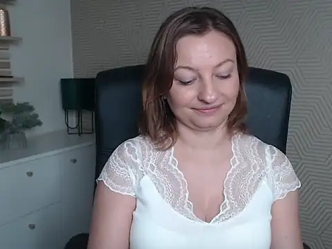 angelaSamt online show from October 29, 6:45 am