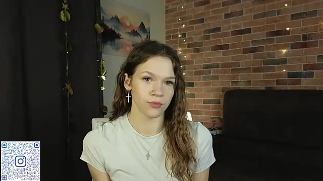 VelvetRisque online show from February 25, 6:46 am