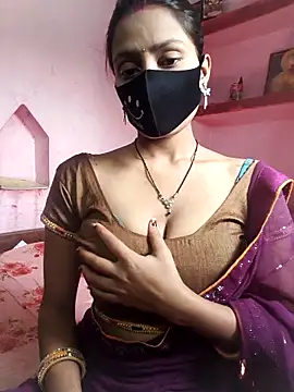 posewith online show from February 12, 7:41 am