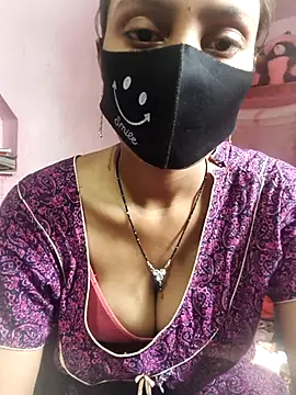 posewith online show from February 22, 7:44 am