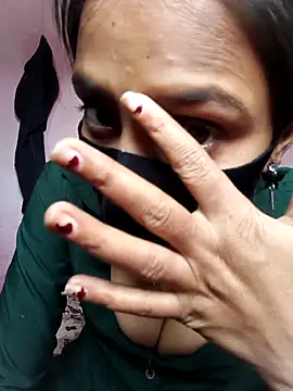 posewith online show from February 23, 8:48 am