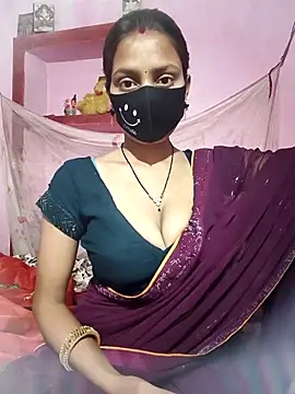 posewith online show from February 24, 10:21 pm