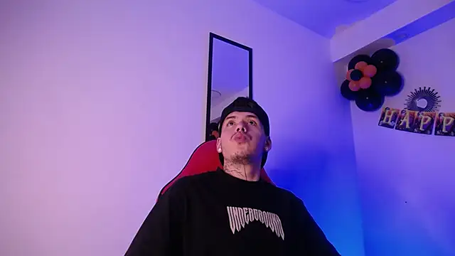 Anhonymus  online show from October 11, 3:40 am