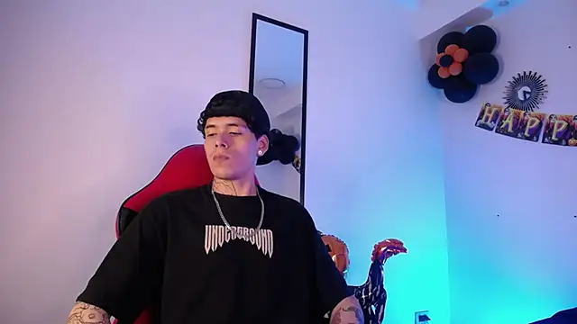 Anhonymus  online show from October 31, 4:20 am