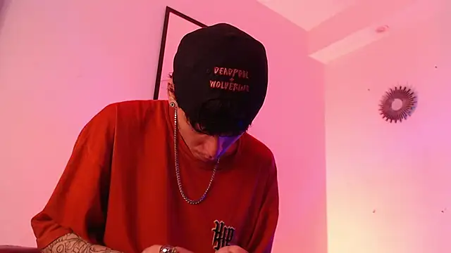 Anhonymus  online show from October 5, 4:03 am