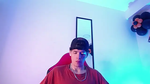 Anhonymus  online show from October 21, 3:39 am