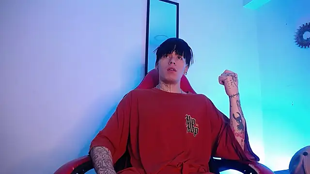 Anhonymus  online show from November 11, 3:45 am