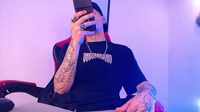 Anhonymus  online show from September 28, 4:19 am