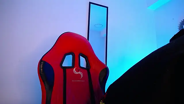 Anhonymus  online show from November 24, 3:39 am