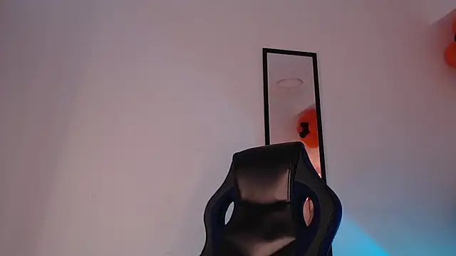 Anhonymus  online show from October 31, 8:16 pm