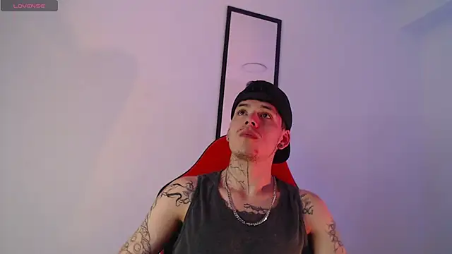 Anhonymus  online show from October 3, 12:39 pm