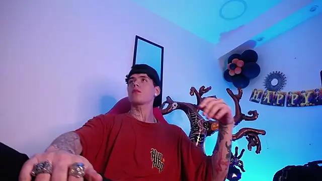 Anhonymus  online show from October 27, 4:13 am