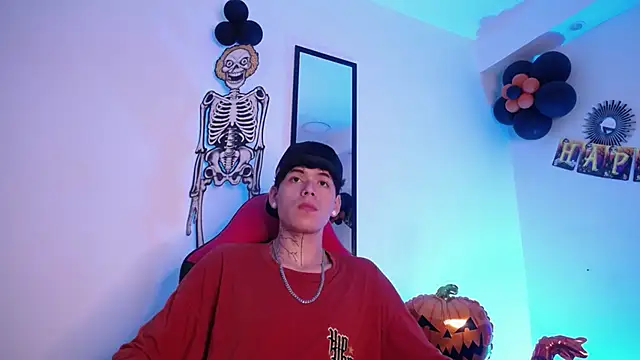 Anhonymus  online show from October 29, 3:38 am