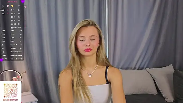 NaughtySeraphine online show from April 6, 5:08 am