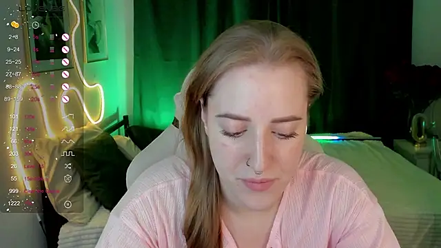 Alice Cire online show from December 19, 1:57 pm