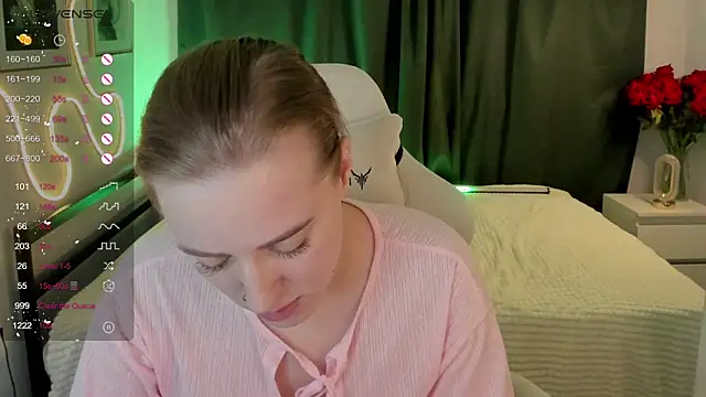 Alice Cire online show from December 21, 2:19 pm