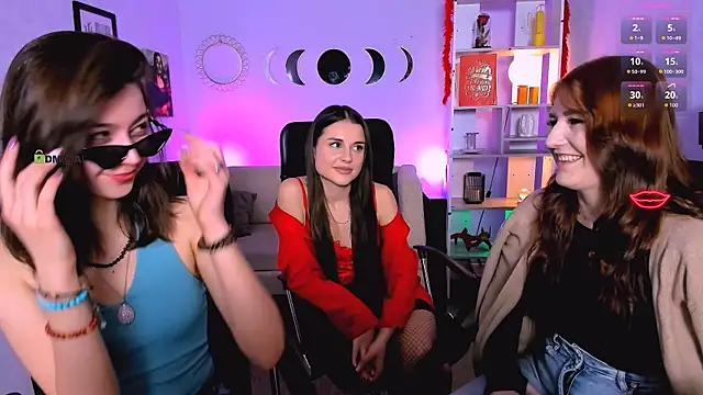 kitniss dreamy online show from April 14, 7:19 pm