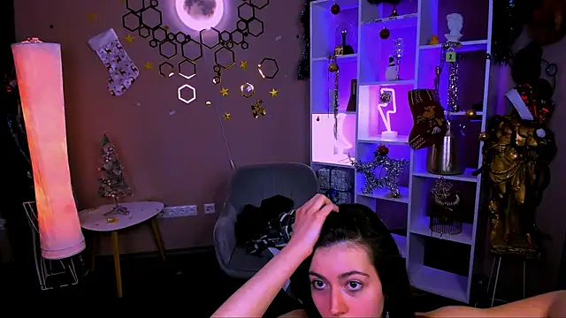 kitniss dreamy online show from January 7, 3:55 am