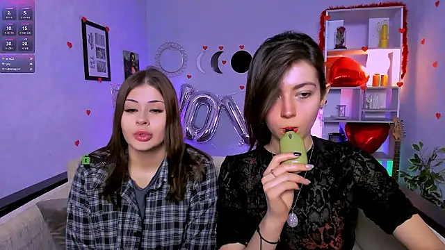 kitniss dreamy online show from February 18, 8:27 pm