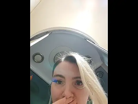 Snapshot of Wicked_cookie chatting on December 1, 8:21 pm Wicked cookie online show from December 1, 8:21 pm