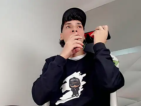 Snapshot of yankees_ chatting on November 15, 3:54 am yankees online show from November 15, 3:54 am