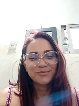 Snapshot of Amanda39 chatting on October 12, 2:07 pm Amanda39 online show from October 12, 2:07 pm