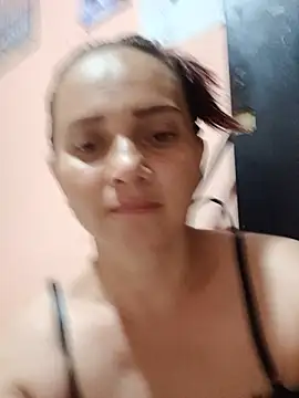 Snapshot of Amanda39 chatting on July 2, 10:38 pm Amanda39 online show from July 2, 10:38 pm