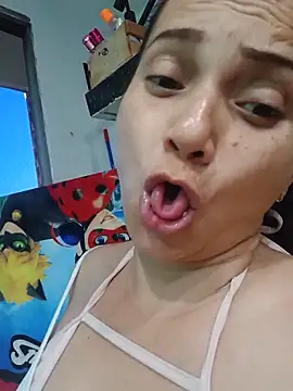 Snapshot of Amanda39 chatting on June 19, 11:42 pm Amanda39 online show from June 19, 11:42 pm