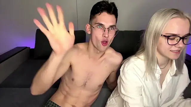 Snapshot of bawdycouplee chatting on October 25, 2:07 pm bawdycouplee online show from October 25, 2:07 pm