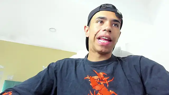 Snapshot of Muscle_Scott chatting on September 19, 12:09 pm Muscle Scott online show from September 19, 12:09 pm