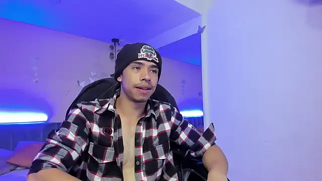 Muscle Scott online show from December 20, 12:52 pm