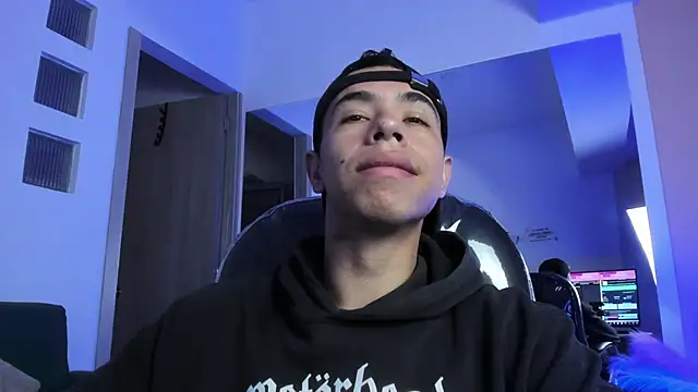 Muscle Scott online show from February 22, 2:19 pm