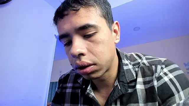 Muscle Scott online show from February 23, 1:23 pm