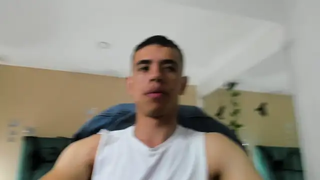 Snapshot of Muscle_Scott chatting on October 15, 12:24 pm Muscle Scott online show from October 15, 12:24 pm