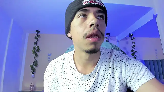 Muscle Scott online show from January 12, 12:45 pm