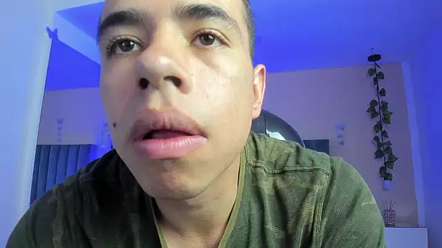 Muscle Scott online show from February 7, 7:11 pm