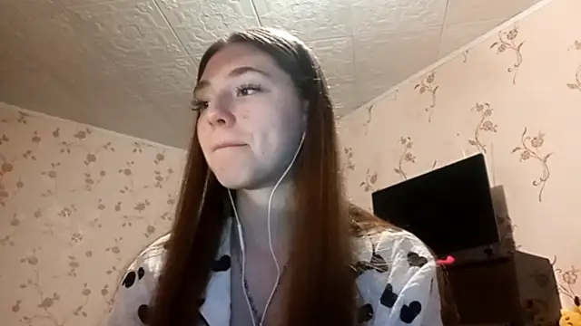Sophiecuttie online show from September 18, 1:36 pm