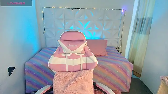 Snapshot of Abril1_gh chatting on November 12, 11:36 am Abril1 gh online show from November 12, 11:36 am