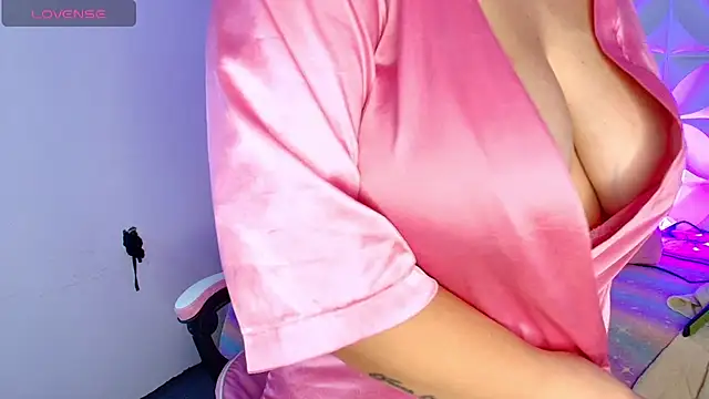 Snapshot of Abril1_gh chatting on November 8, 9:24 am Abril1 gh online show from November 8, 9:24 am