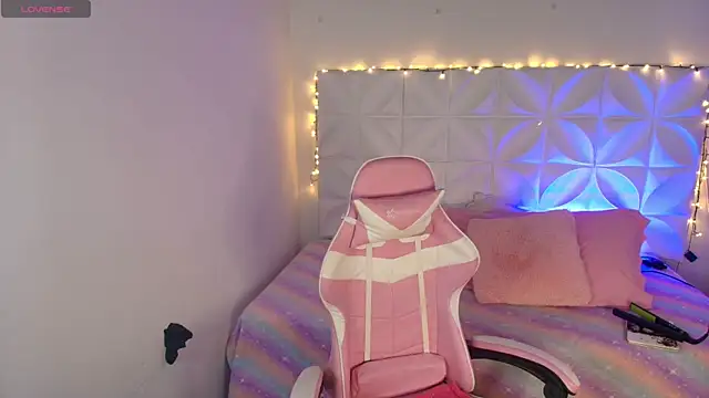 Snapshot of Abril1_gh chatting on November 20, 10:05 am Abril1 gh online show from November 20, 10:05 am